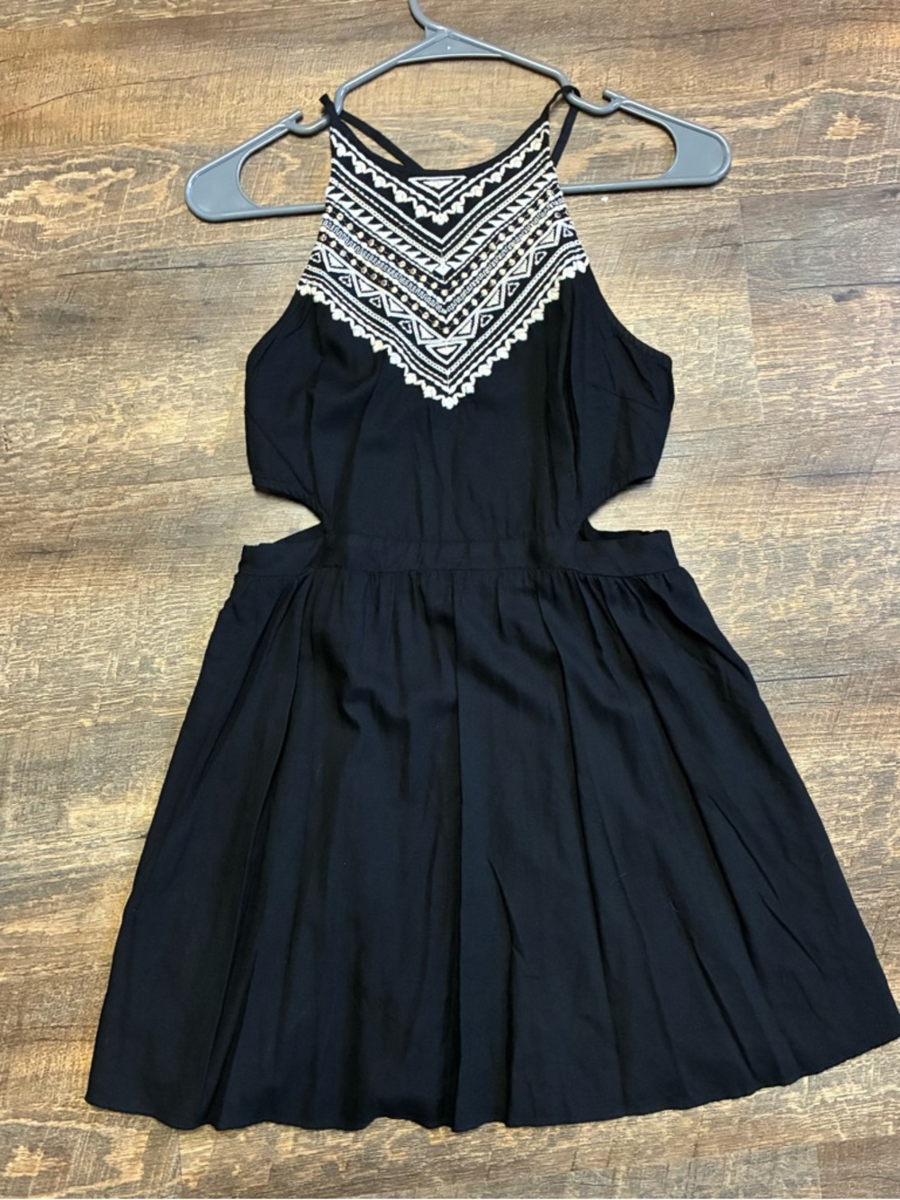black dress american eagle Outfitters Soft jersey knit/Scoop neck/Leg ecom Beyoncé wore a custom Size:XX-large